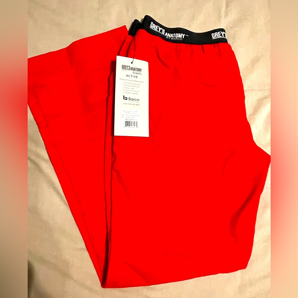 Women’s scrub pants, medium petite